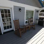 Rr-Johnson Suite
